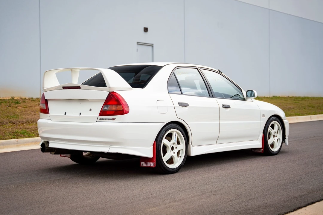 1996 Mitsubishi Lancer Evolution IV 6th Gen - Image 18 of 31
