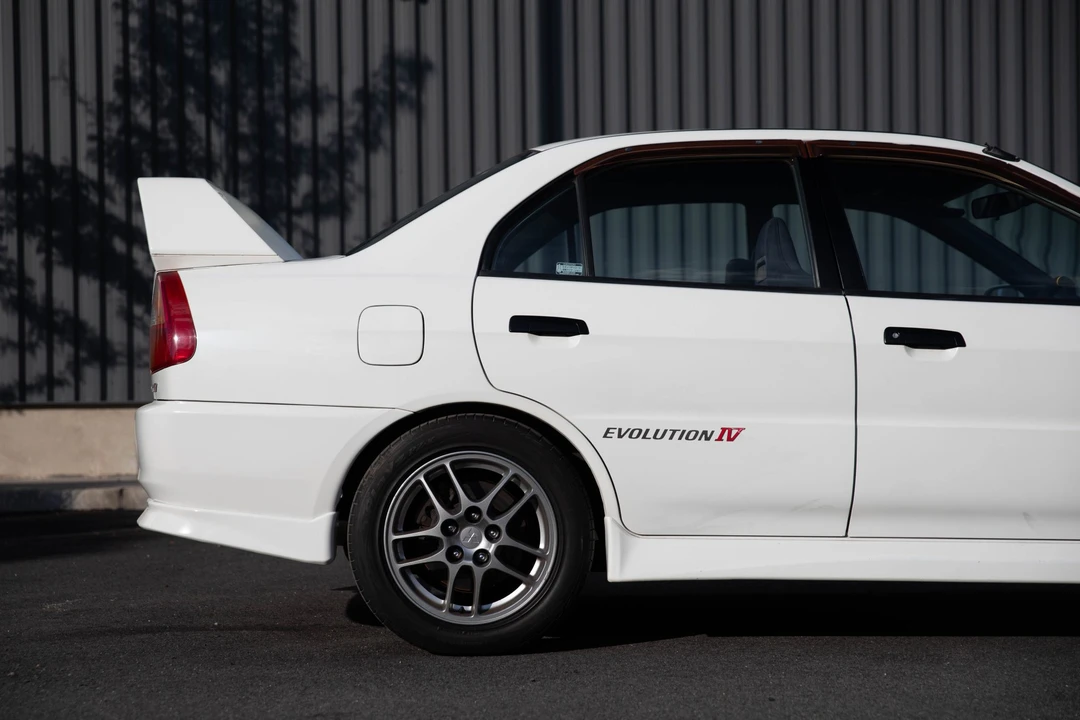 1996 Mitsubishi Lancer Evolution IV 6th Gen - Image 24 of 31