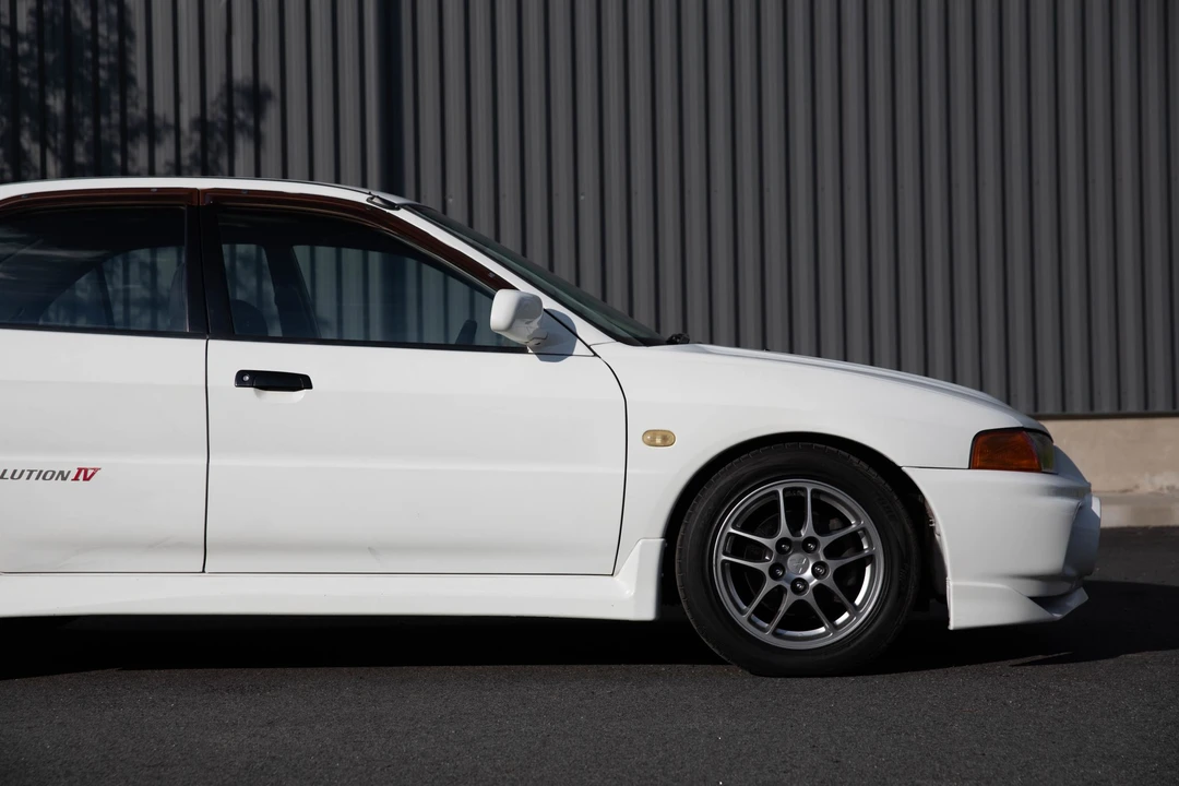 1996 Mitsubishi Lancer Evolution IV 6th Gen - Image 27 of 31