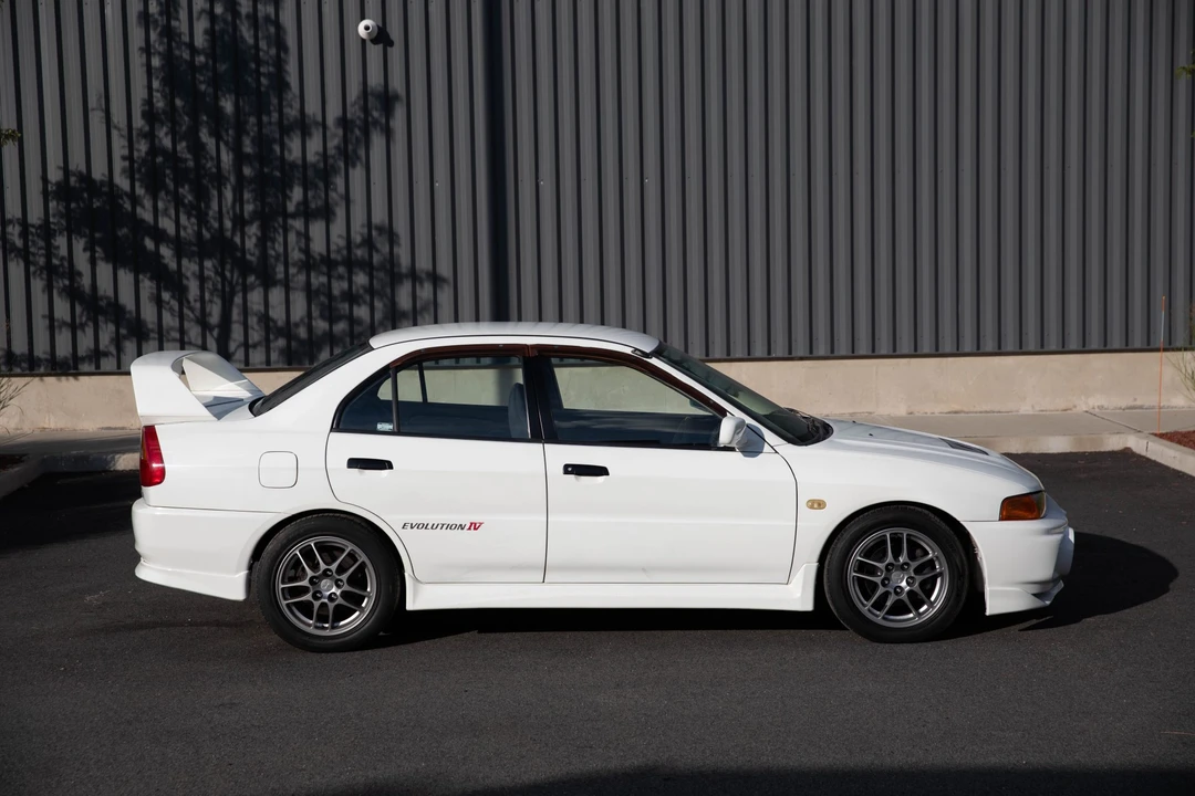 1996 Mitsubishi Lancer Evolution IV 6th Gen - Image 22 of 31