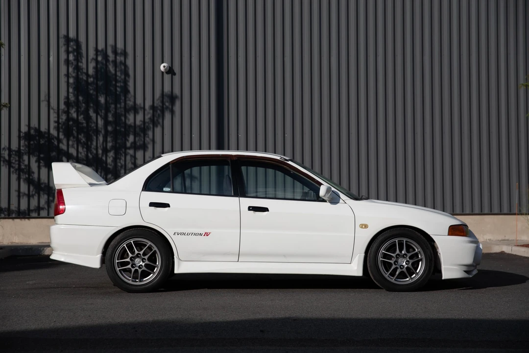 1996 Mitsubishi Lancer Evolution IV 6th Gen - Image 23 of 31