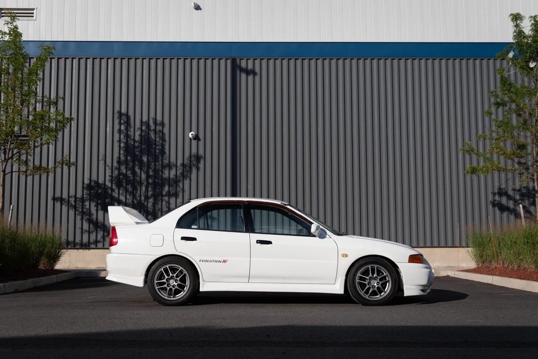 1996 Mitsubishi Lancer Evolution IV 6th Gen - Image 21 of 31