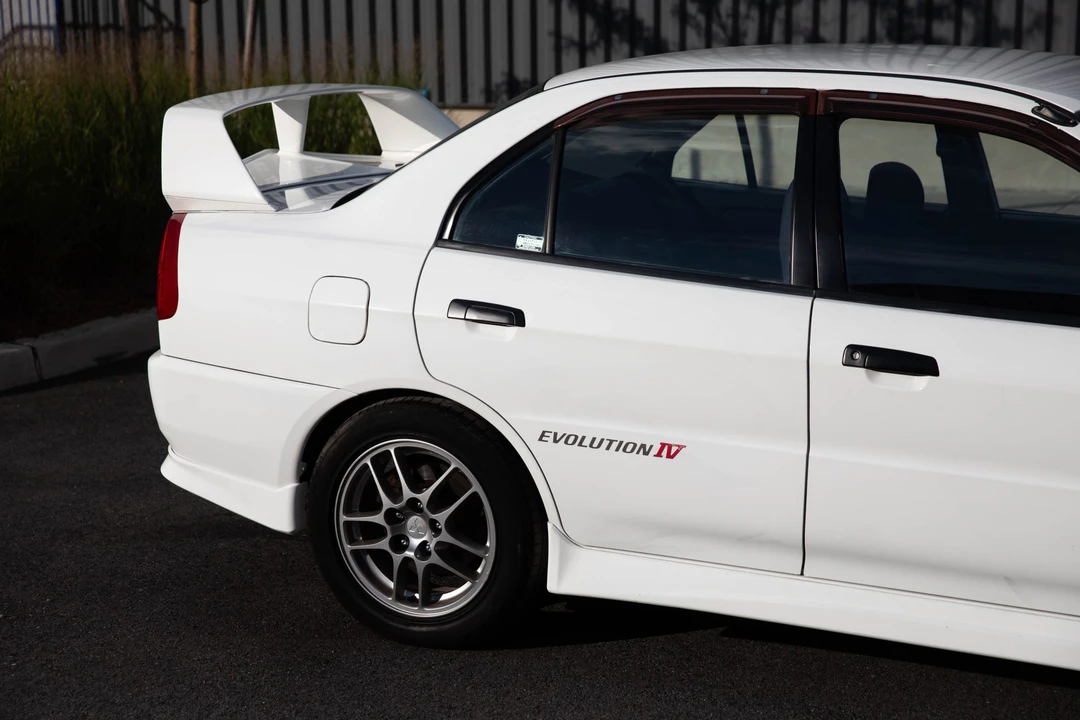 1996 Mitsubishi Lancer Evolution IV 6th Gen - Image 25 of 31