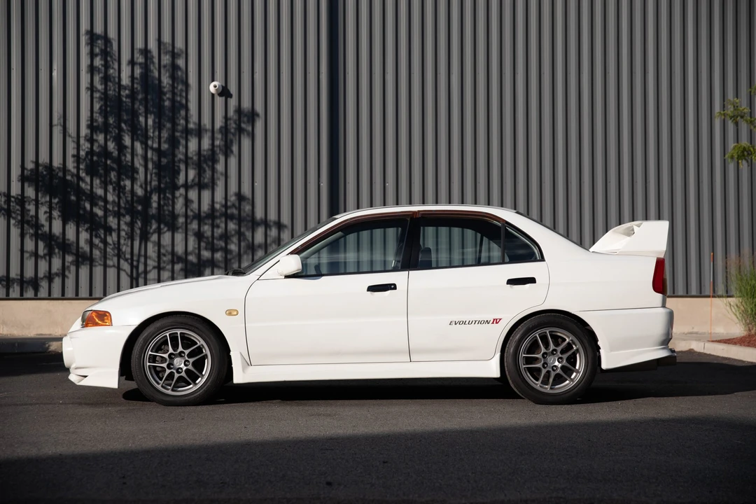 1996 Mitsubishi Lancer Evolution IV 6th Gen - Image 13 of 31