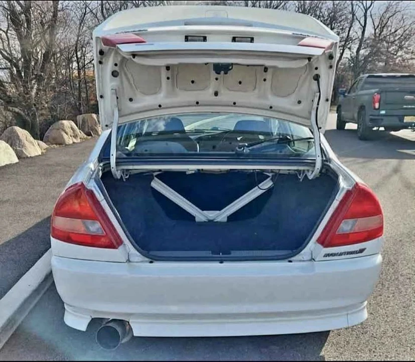 1996 Mitsubishi Lancer Evolution IV 6th Gen - Image 8 of 20