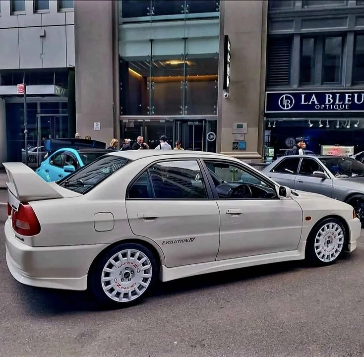 1996 Mitsubishi Lancer Evolution IV 6th Gen - Image 17 of 20
