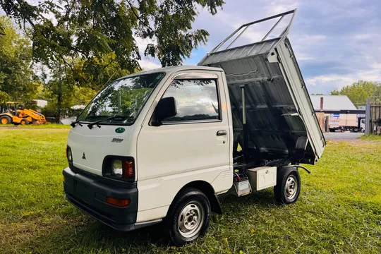 1996 Mitsubishi Minicab Dump Truck 4WD 5-Speed