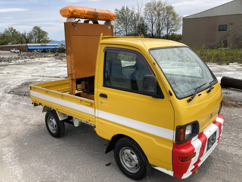 1996 Mitsubishi Minicab 5th Gen - Image 11 of 31