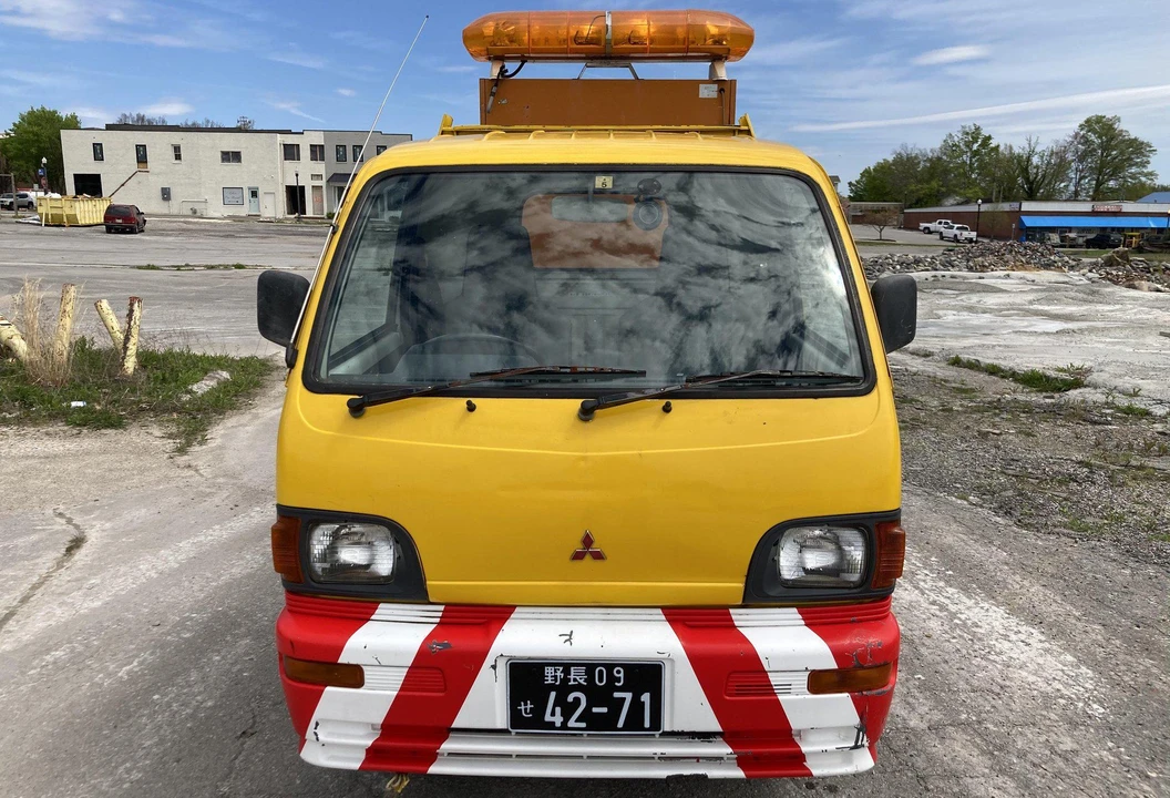 1996 Mitsubishi Minicab 5th Gen - Image 2 of 31