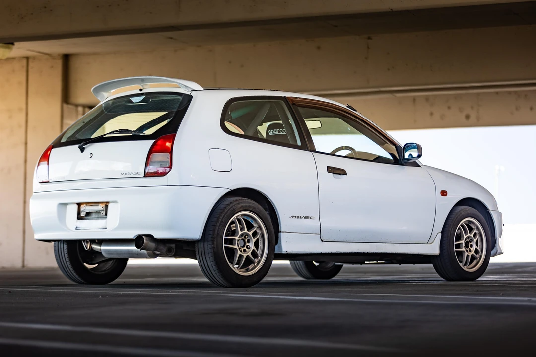 1996 Mitsubishi Mirage 5th Gen - Image 4 of 31