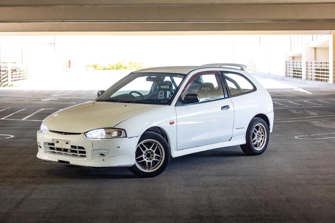 1996 Mitsubishi Mirage 5th Gen - Image 11 of 31