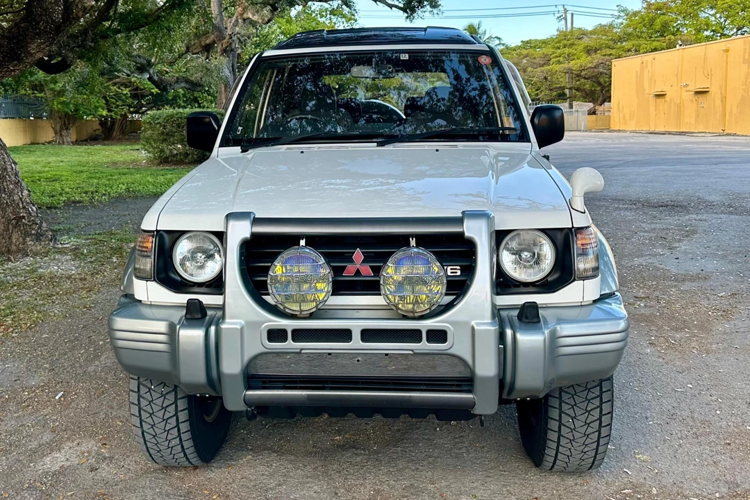 1996 Mitsubishi Pajero/Montero 2nd Gen - Image 2 of 31