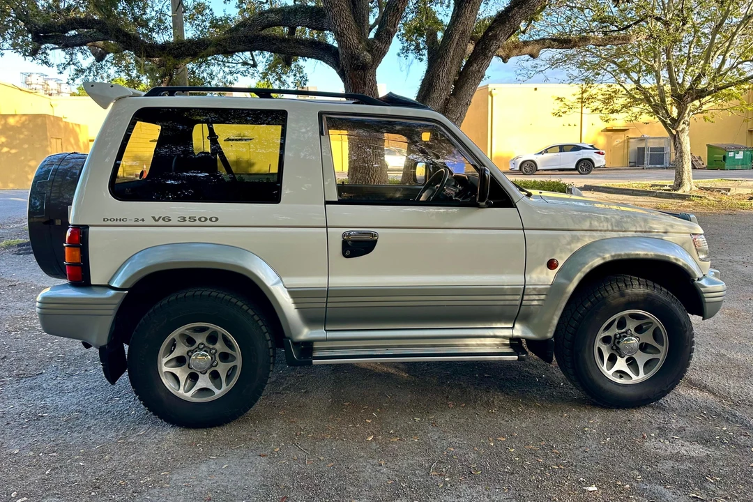 1996 Mitsubishi Pajero/Montero 2nd Gen - Image 3 of 31