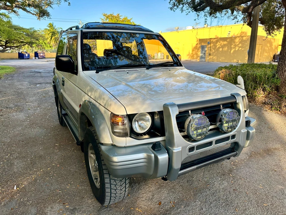 1996 Mitsubishi Pajero/Montero 2nd Gen - Image 15 of 31