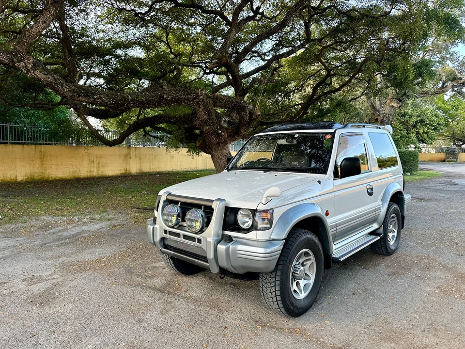 1996 Mitsubishi Pajero/Montero 2nd Gen - Image 7 of 31