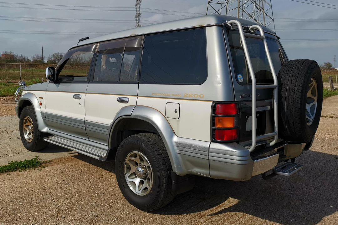 1996 Mitsubishi Pajero/Montero 2nd Gen - Image 4 of 31