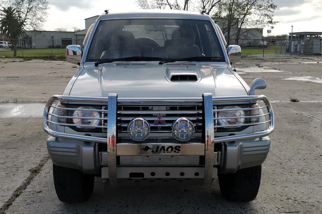 1996 Mitsubishi Pajero/Montero 2nd Gen - Image 2 of 31