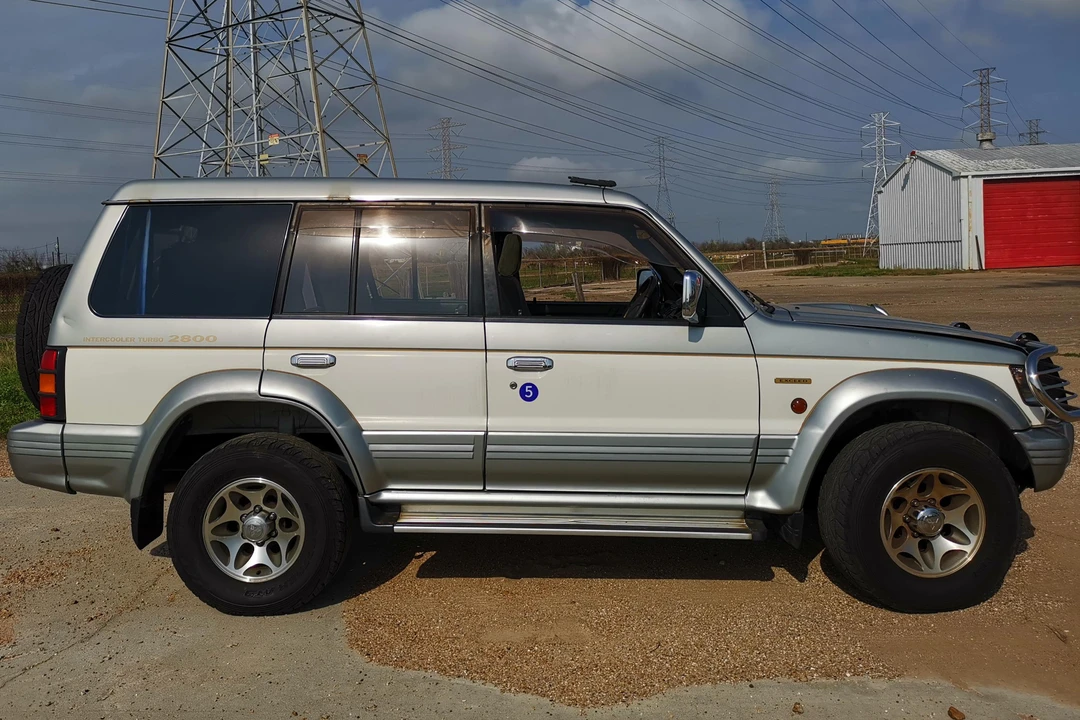 1996 Mitsubishi Pajero/Montero 2nd Gen - Image 3 of 31