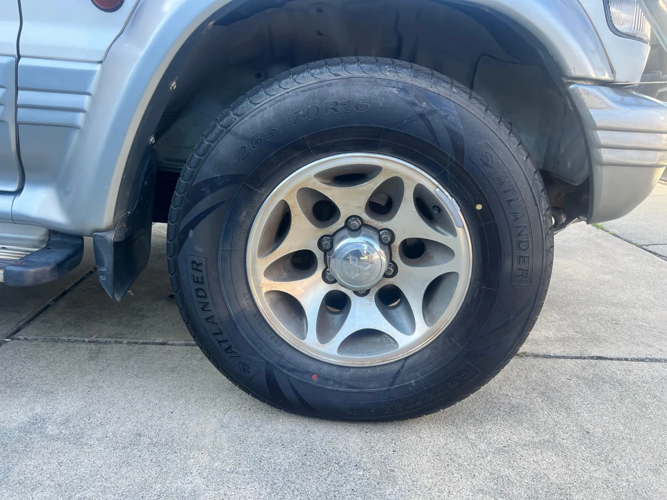 1996 Mitsubishi Pajero/Montero 2nd Gen - Image 29 of 31