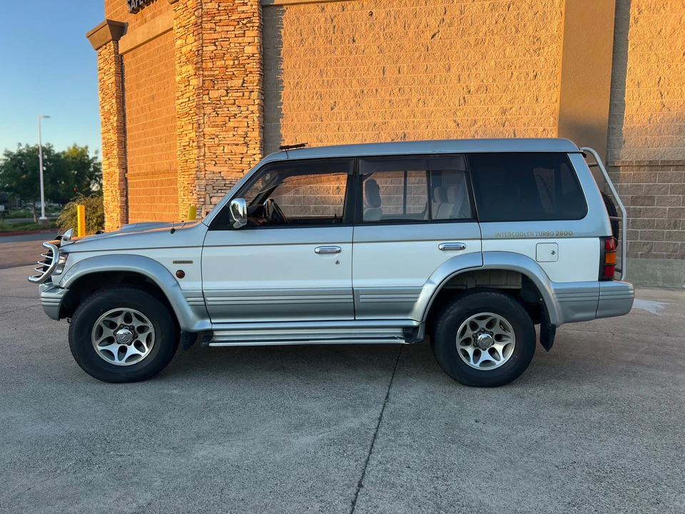 1996 Mitsubishi Pajero/Montero 2nd Gen - Image 12 of 31