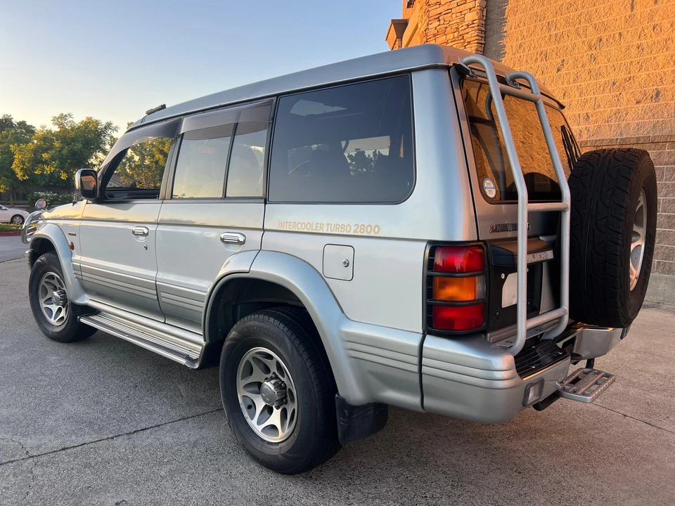 1996 Mitsubishi Pajero/Montero 2nd Gen - Image 13 of 31