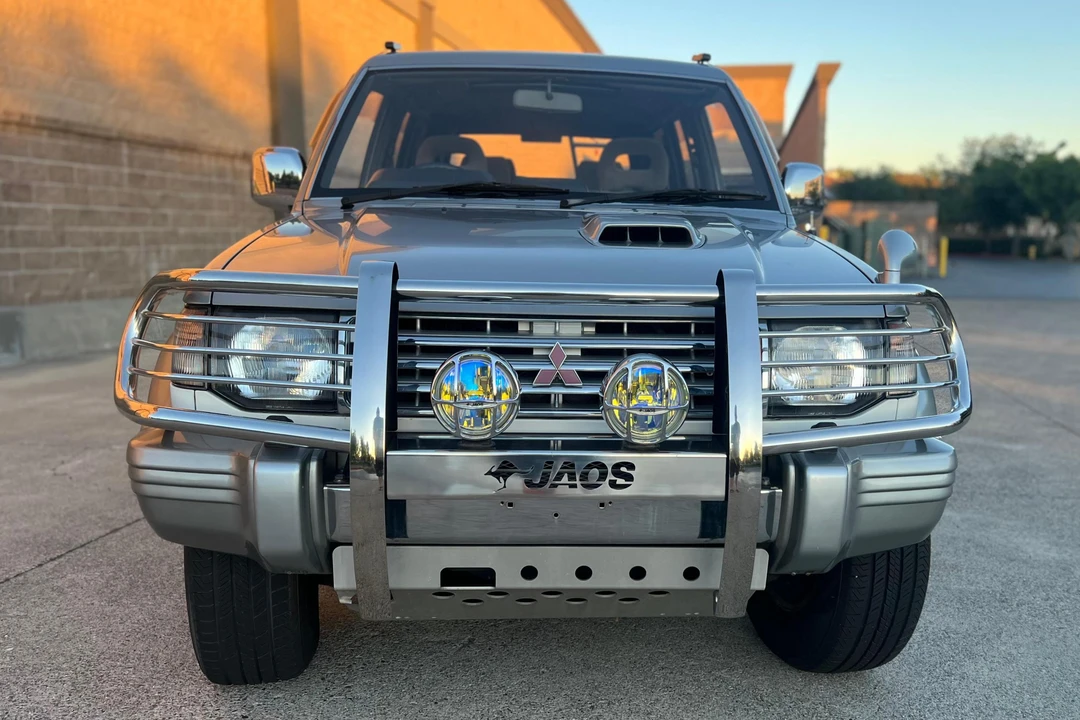 1996 Mitsubishi Pajero/Montero 2nd Gen - Image 2 of 31