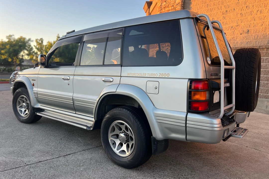 1996 Mitsubishi Pajero/Montero 2nd Gen - Image 4 of 31