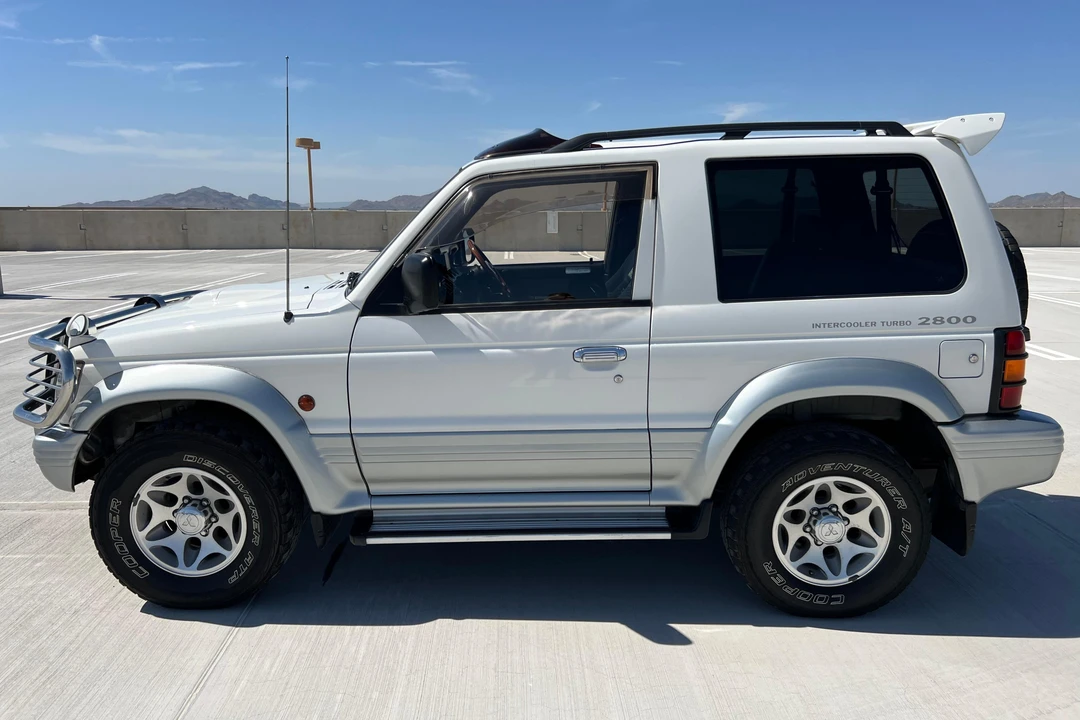 1996 Mitsubishi Pajero/Montero 2nd Gen - Image 3 of 31