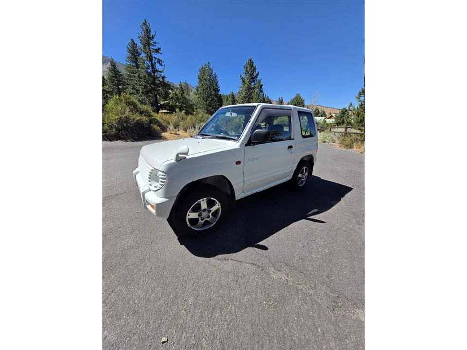 1996 Mitsubishi Pajero/Montero 2nd Gen - Image 2 of 25