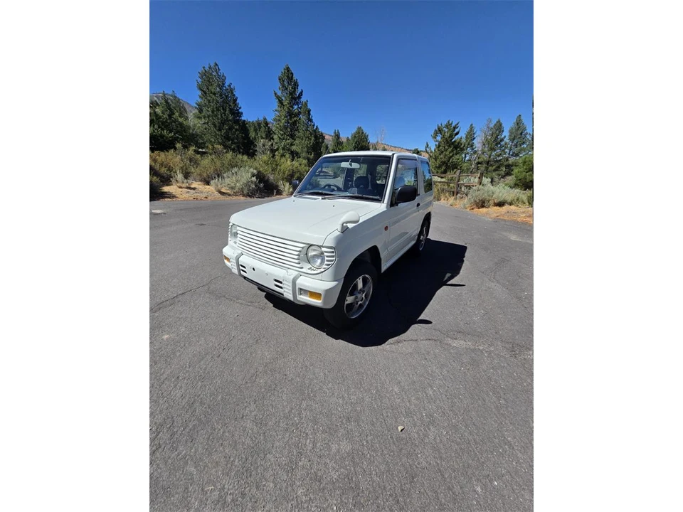 1996 Mitsubishi Pajero/Montero 2nd Gen - Image 3 of 25