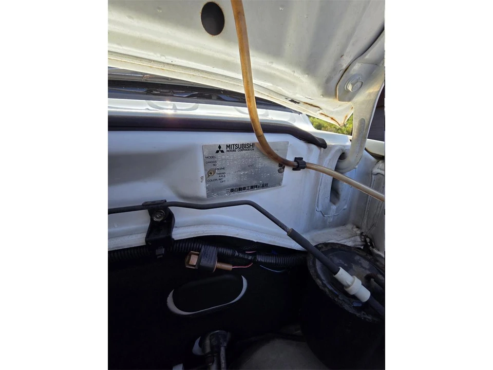 1996 Mitsubishi Pajero/Montero 2nd Gen - Image 25 of 25