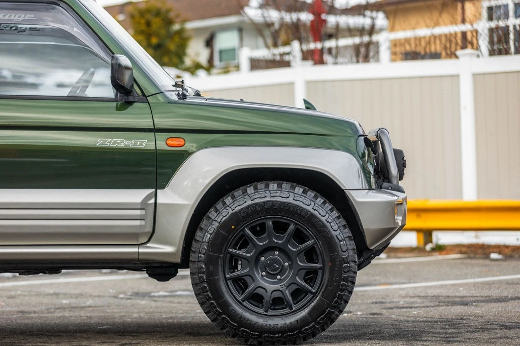 1996 Mitsubishi Pajero/Montero - Image 11 of 12