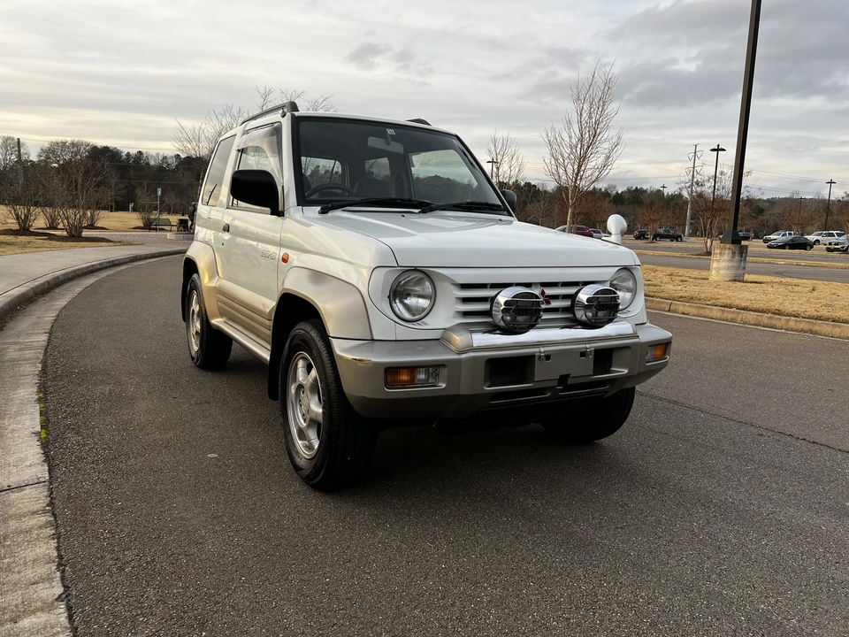 1996 Mitsubishi Pajero/Montero 2nd Gen - Image 8 of 31