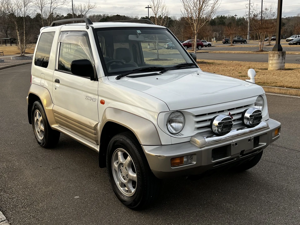 1996 Mitsubishi Pajero/Montero 2nd Gen - Image 9 of 31