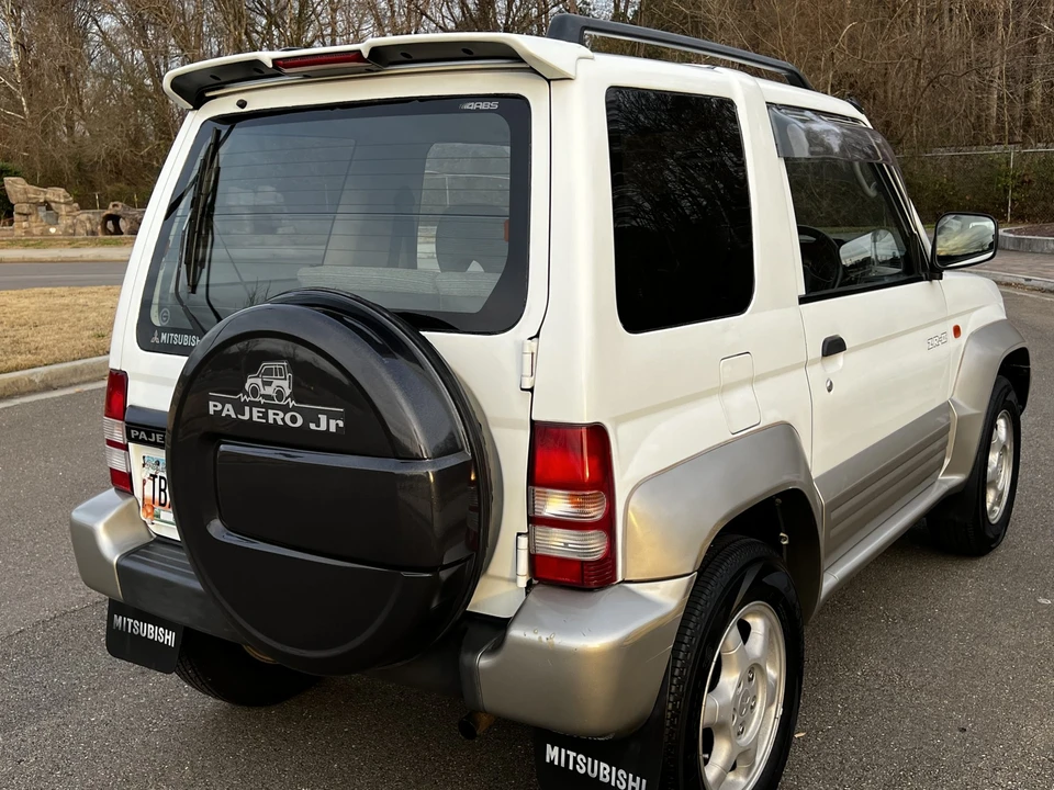 1996 Mitsubishi Pajero/Montero 2nd Gen - Image 15 of 31