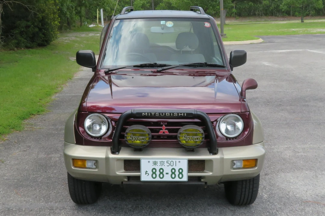 1996 Mitsubishi Pajero/Montero 2nd Gen - Image 2 of 31