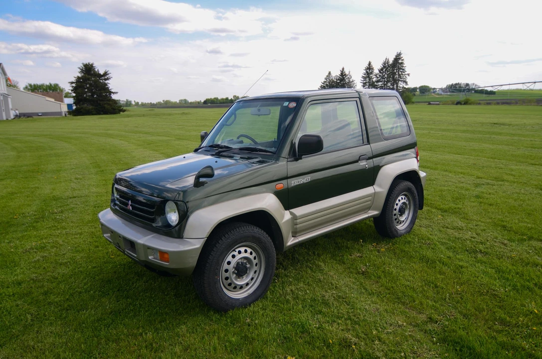 1996 Mitsubishi Pajero/Montero 2nd Gen - Image 14 of 31