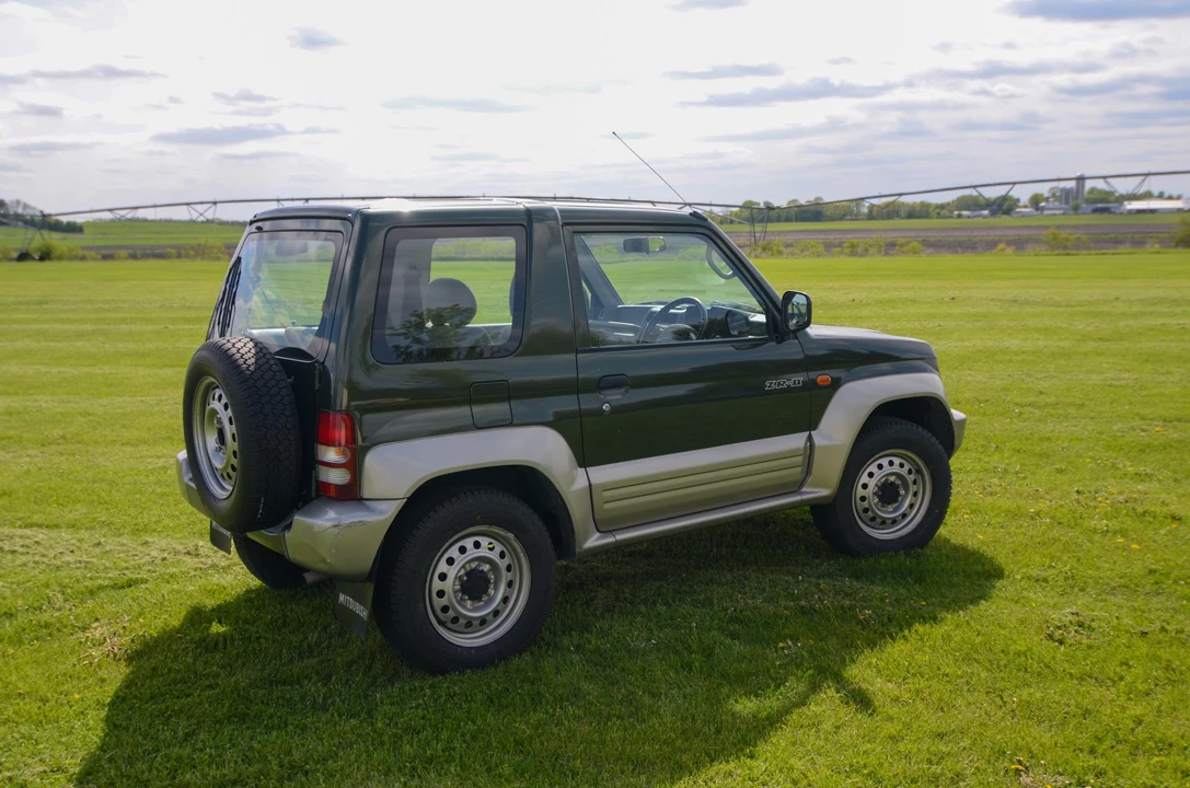 1996 Mitsubishi Pajero/Montero 2nd Gen - Image 30 of 31