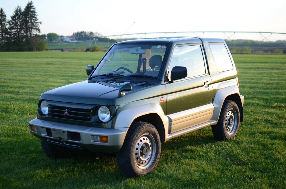1996 Mitsubishi Pajero/Montero 2nd Gen - Image 17 of 31