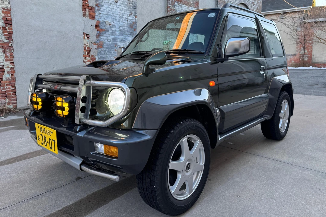 1996 Mitsubishi Pajero/Montero 2nd Gen - Image 2 of 31