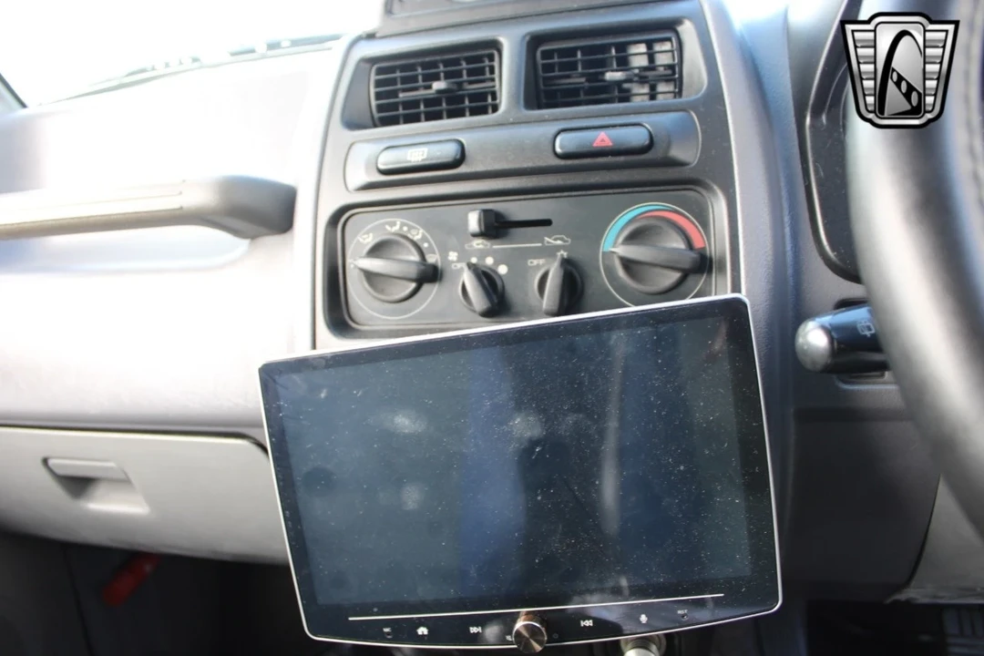1996 Mitsubishi Pajero/Montero 2nd Gen - Image 19 of 21