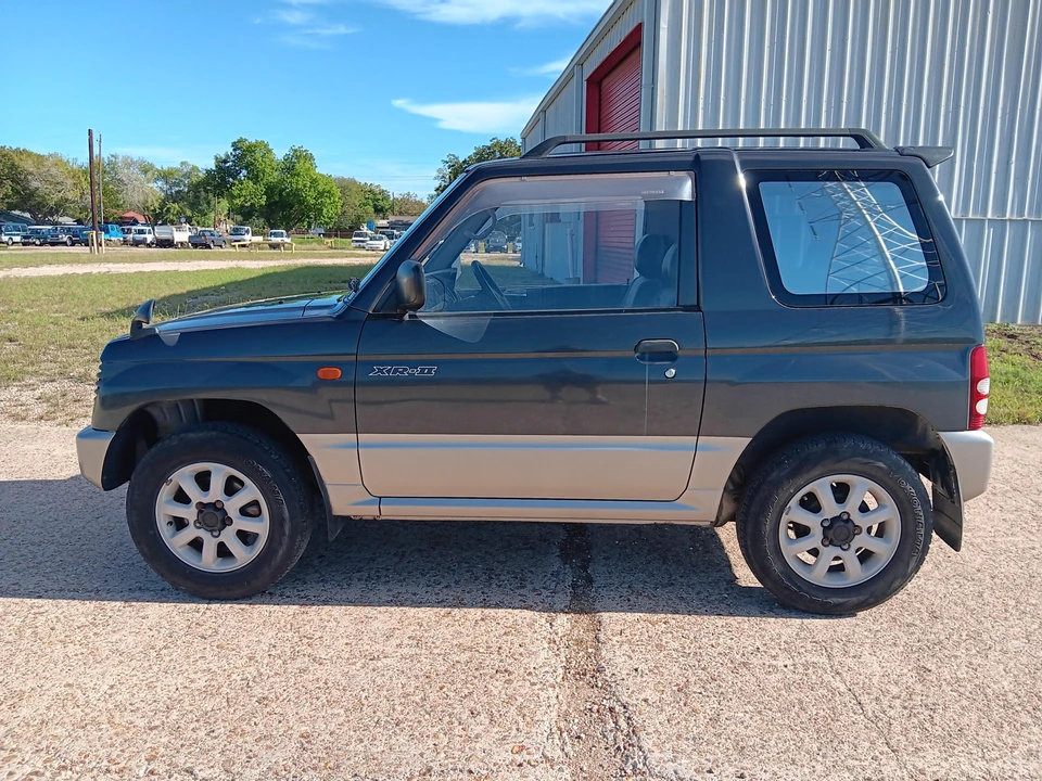 1996 Mitsubishi Pajero/Montero 2nd Gen - Image 9 of 31