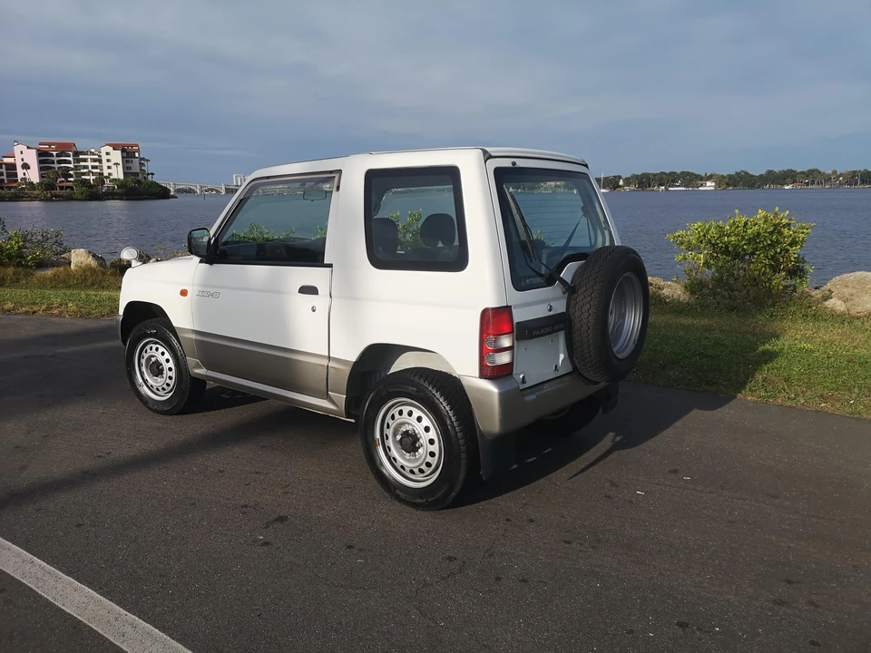 1996 Mitsubishi Pajero/Montero - Image 8 of 31