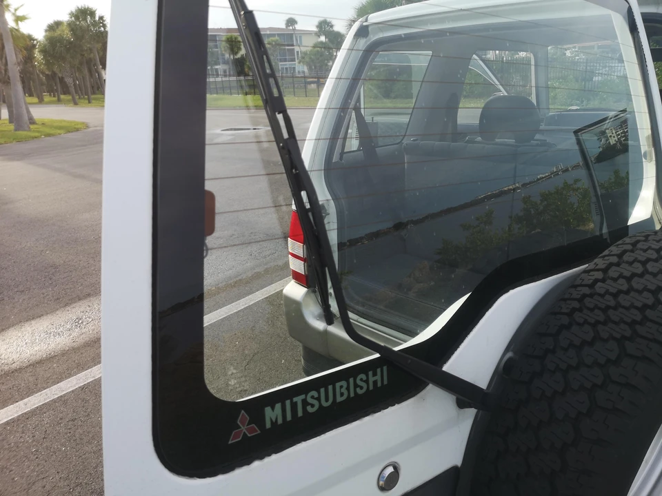1996 Mitsubishi Pajero/Montero - Image 17 of 31