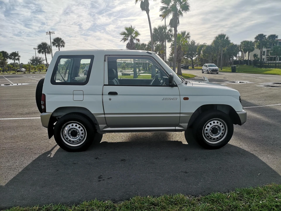 1996 Mitsubishi Pajero/Montero - Image 7 of 31