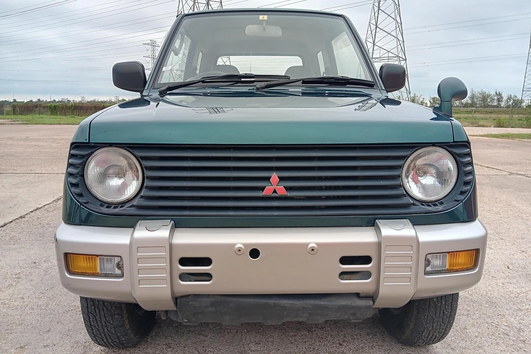 1996 Mitsubishi Pajero/Montero 2nd Gen - Image 2 of 31
