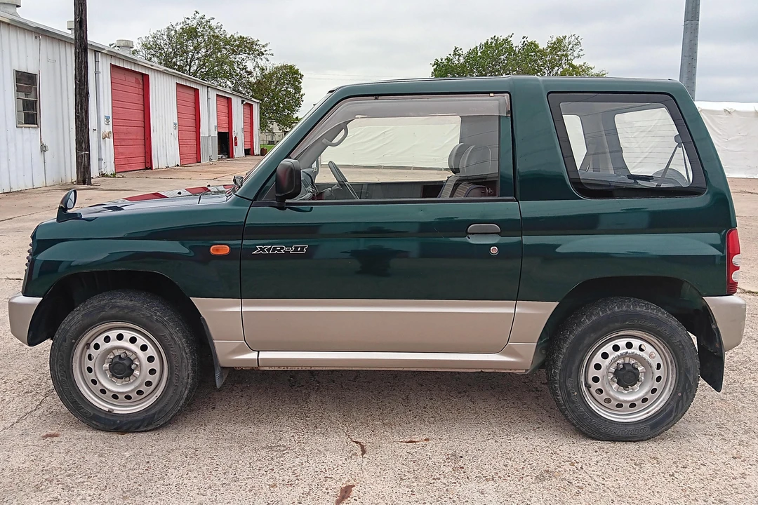 1996 Mitsubishi Pajero/Montero 2nd Gen - Image 3 of 31