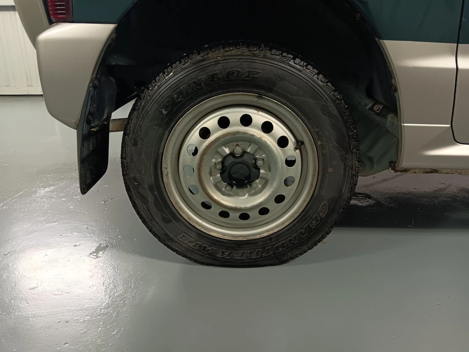 1996 Mitsubishi Pajero/Montero 2nd Gen - Image 27 of 31