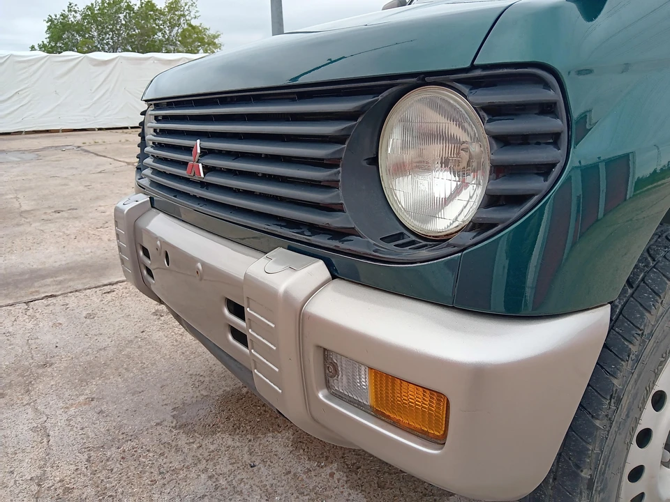 1996 Mitsubishi Pajero/Montero 2nd Gen - Image 17 of 31