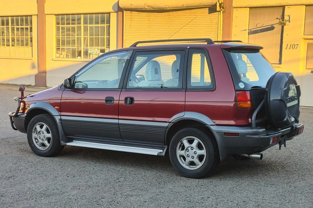 1996 Mitsubishi RVR 1st Gen - Image 4 of 24